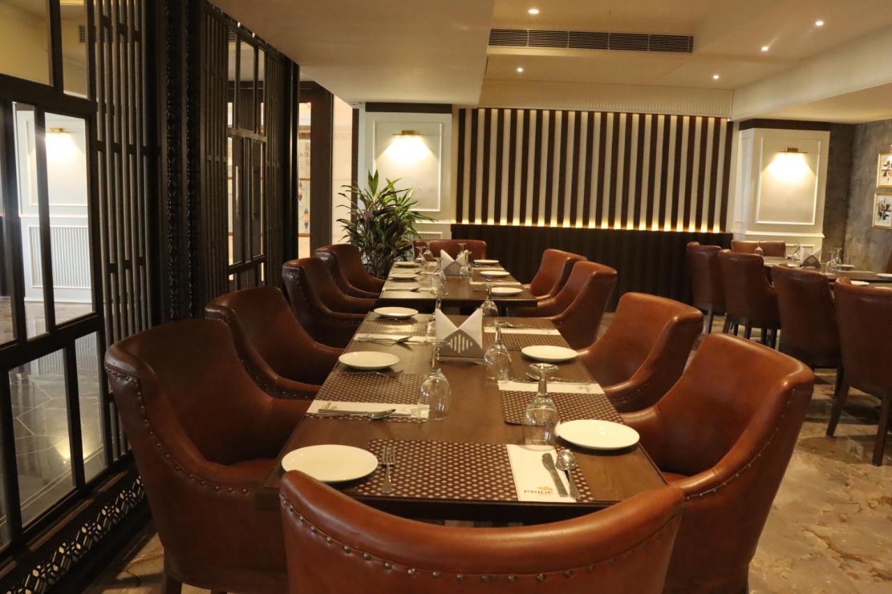 Pride Hotel Bhopal Zewnętrze zdjęcie