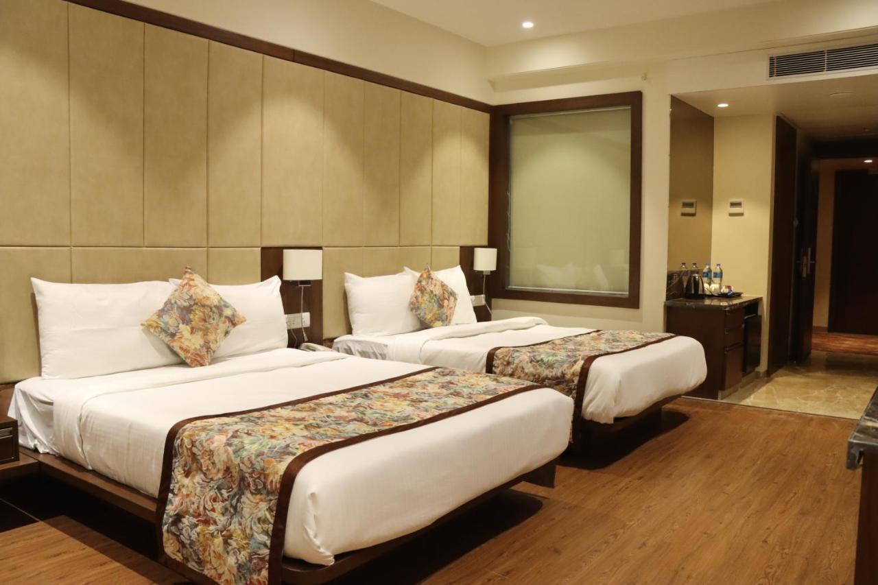 Pride Hotel Bhopal Zewnętrze zdjęcie