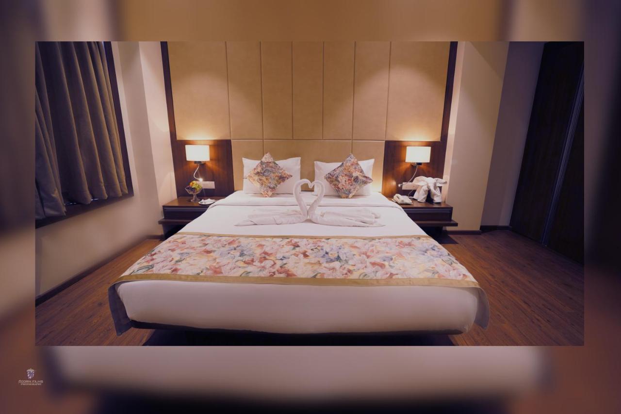 Pride Hotel Bhopal Zewnętrze zdjęcie