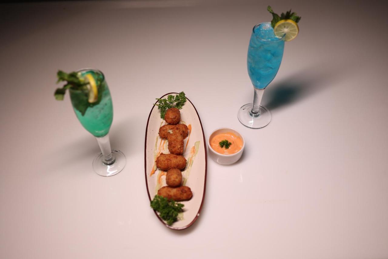 Pride Hotel Bhopal Zewnętrze zdjęcie