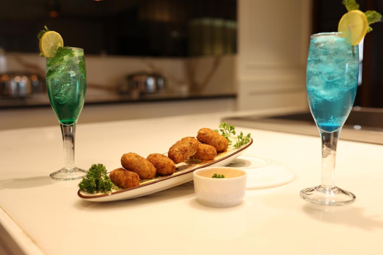Pride Hotel Bhopal Zewnętrze zdjęcie